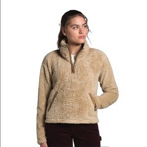 North Face WORN TWICE fuzzy pullover
